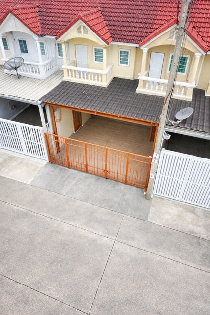 ถ.สุขุมวิท101 ทาวน์เฮาส์ 2 ชั้น อ่อนนุช 40-46 วชิรธรรมสาธิต53-59 ฟังก์ชัน 2 นอน 2 น้ำ ใกล้ พาราไดซ์ พาร์ค 900 ม.  22 ตร.ว. 170 ตร.ม. 9,999-11,999B-M. ทำเลเงียบสงบ เหมาะสำหรับอยู่อาศัย ในย่านพระโขนง ใกล้ซีคอนสแควร์ ศรีนครินทร์ 1 กม. เดินทางสะดวก สามารถเชื่อมต่อถนนสายหลักได้หลายเส้นทาง OnNut 40-46 Wachiratham Sathit 53-59 Sukhumvit 101 Rd. Two story townhouse with 2 bed 2 bath near Paradise Park 900 m. 22 sq.wa. 170 sq.m. 9,999-11,999B-M. Quiet location ideal for living in Phra Khanong area near Seacon Square Srinakarin 1 km Convenient transportation Easy access to several main roads s