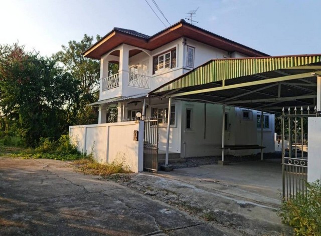 ขายบ้านเดี่ยว 2 ชั้น 90 ตร.วา บ้านเลขที่ 19/16 หมู่ที่ 11 ต.บ้านใหม่  อ.บางใหญ่ จ.นนทบุรี บนเลขที่โฉนด 62488 และ 62185 ต.บ้านใหม่  อ.บางใหญ่ จ.นนทบุรี  ขาย 5.3 ล้านบาท  เช่า 25,000 บาท/เดือน ซื้อผ่อนตรงเจ้าของได้ วางดาวน์ 30% ที่เหลือผ่อน 5ปี +++ เนื้อที่กว้างขวาง มีโรงจอดรถขนาดใหญ่ ปลูกต้นไม้ทำสวนได้+++ อยู่บางใหญ่แหล่งเจริญ คมนาคมสะดวกสบาย+++ มาตรฐานโครงสร้างผ่านการขออนุญาต+++ ใกล้หาดเติมรัก