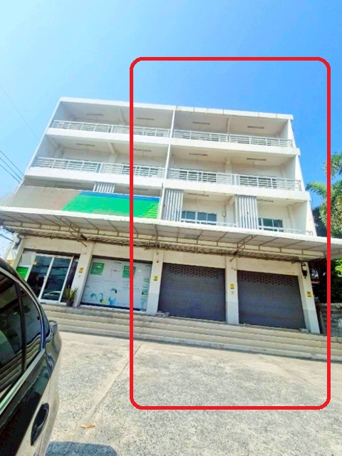 รถไฟฟ้า BTSคูคต 3.86กม. 40 ตร.ว. 640 ตร.ม. อาคาร 4 ชั้น ลาดสวาย คลองสี่ วัดสายไหม อาคารพาณิชย์ 4นอน 4น้ำ ใกล้  49,998B-M. ติดถนนลำลูกกา ทำเลค้าขายดี เหมาะทำธุรกิจ สำนักงาน หรืออยู่อาศัย  ชุมชนขนาดใหญ่ และแหล่งการค้าBTS Kukot 3.86km building near LadSawai Market 900m. BigC LamLukKa 40sq.wa 640sq.m. usable area 4story building LadSawai KhlongSi WatSaiMai 4-bed 4-bath 49,998THB/month Located on Lam Luk Ka Road excellent location for business office or residence surrounded by large community and commercial area convenient transportation suitable for investment and livingถ.ลำลูกกา พระองค์เจ้าสาย คลอง 4 พหลโยธิน 