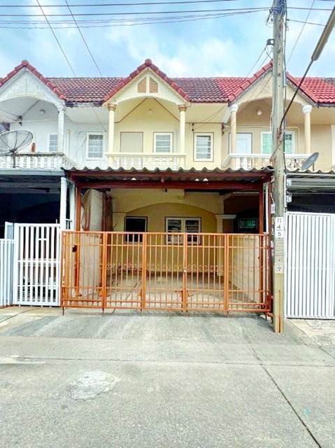 วชิรธรรมสาธิต53-59 ถ.สุขุมวิท101 อ่อนนุช 40-46 ทาวน์เฮาส์ 2 ชั้น ฟังก์ชัน 2 นอน 2 น้ำ ใกล้ พาราไดซ์ พาร์ค 900 ม. 22 ตร.ว. 170 ตร.ม. 9,999-11,999B-M. ทำเลเงียบสงบ เหมาะสำหรับอยู่อาศัย ในย่านพระโขนง ใกล้ซีคอนสแควร์ ศรีนครินทร์ 1 กม. เดินทางสะดวก สามารถเชื่อมต่อถนนสายหลักได้หลายเส้นทาง Sukhumvit 101 Rd. On Nut 40-46 Two story townhouse with 2 bed Wachiratham Sathit 53-59  2 bath near Paradise Park 900 m. 22 sq.wa. 170 sq.m. 9,999-11,999B-M. Quiet location ideal for living in Phra Khanong area near Seacon Square Srinakarin 1 km Convenient transportation Easy access to several main roads 