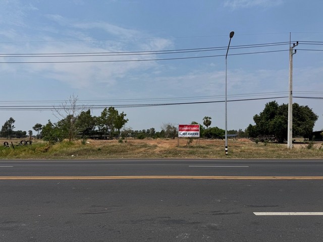 #ขายที่ดินถมแล้วติดถนน 4 เลนเส้นประโคนชัย-บ้านกรวด อำเภอประโคนชัย จังหวัดบุรีรัมย์ เนื้อที่ 1 ไร่#รายละเอียดและที่ตั้งทรัพย์-ขายที่ดินเนื้อที่ 1 ไร่ ถมแล้ว สวยมาก-ตั้งอยู่ติดถนนประโคนชัย-บ้านกรวด ตำบลประโคนชัย อำเภอประโคนชัย จังหวัดบุรีรัมย์ (ออกจากตัวประโคนชัยเพียง 4 กิโลเมตร ที่ดินจะอยู่ขวามือ-ทำเลดี ถมเรียบร้อยแล้ว สามารถก่อสร้างหรือทำธุรกิจได้เลย**รา