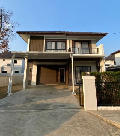 ให้เช่า 38,000 /เดือน* กาญจน์กนกวิลล์ 18 – สันผักหวานพร้อมเข้าอยู่ | บ้านไม่เคยน้ำท่วมบ้านหลังใหญ่ บรรยากาศดี สนามหญ้ากว้าง เหมาะกับครอบครัวใกล้ รร.นนานาชาติหลายแห่ง เช่น รร.นานาชาติลานนา และ Christian German School.รายละเอียดบ้าน• พื้นที่ใช้สอย 200 ตร.ม.• ที่ดิน 96 ตร.วา• 4 ห้องนอน | 3 ห้องน้ำ• บ้านในโครงการ กาญจน์กนกวิลล์ 18 (สันผักหวาน)• ต่อเติม โรงจอดรถ แล้ว• มี เทอเรสด้านข้างบ้าน สำหร�