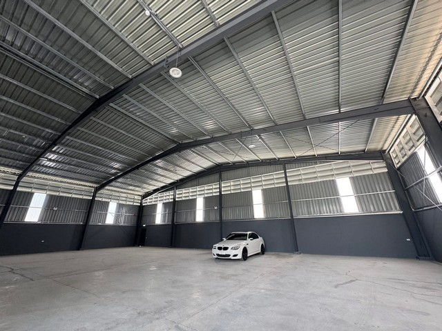 RK0863 ให้เช่าโรงงานพร้อมออฟฟิศ 2 ชั้นพื้นที่รวม 600 ตารางเมตร ติดถนน 9 กิโลศรีราชา ใกล้นิคมสหพัฒน์ และท่าเรือแหลมฉบังที่ตั้ง 4W8W+R5W เทศบาลนครแหลมฉบัง อำเภอบางละมุง ชลบุรีอาคารสำนักงาน โรงงาน ใกล้ท่าเรือแหลมฉบังพื้นที่สีส้ม อาคารโรงงานพร้อมสำนักงาน 2 ชั้นในตัว ขนาด 600 ตารางเมตร-ขนาดอาคาร 22x24 เมตร-ส่วนสำนักงาน 2 ชั้นพื้นที่ 144 ตารางเมตร-ห้องผู้บริหาร-ห้องน้ำ 6 ห้อง แยกชา�