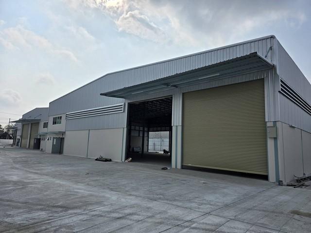 ให้เช่าโกดังสร้างใหม่ ถ. ศุขประยูร กุฎโง้ง อำเภอพนัสนิคม พื้นที่สีส้ม ขอ รง.4 ได้ ถนนหน้าโกดังกว้าง พ่วงเข้าได้(รหัส RK933)ติดต่อAgent : คุณเด่นชัย: 09-8481-8989:06-2839-4747ID Line :0984818989: https://line.me/ti/p/ezz8HbMifzWhatsApp :+66984818989: แอดไลน์ แคปหน้าจอสอบถามได้เลยครับโกดังใหม่ ทำเลสี่แยกพนัสนิคม จ.ชลบุรีมีให้เลือก 4 ขนาด (Type 1–4)Type 1 : 879 ตร.ม.Type 2 : 515 ตร.ม.Type 3 : 667 ตร.ม.Type 4 : 515 ตร.ม.พื้นที่สีส้ม *** ขอ รง.4 ได้ ***- ถนนหน้าโกดังกว้าง รถสิบล้อ/พ่ว