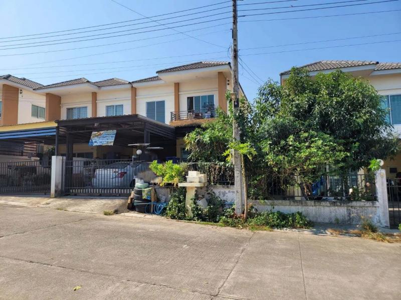 ขาย บ้านเดี่ยว/ทาวน์เฮ้าส์/คอนโด โครงการ  ขาย บ้านแฝด เดอะ เน็กซ์ แอสเซ็ท ปลวกแดง  ซอย มาบยางพร 30 ถนน ปลวกแดง-ห้วยปราบ ตำบล มาบยางพร อำเภอ ปลวกแดง ระยอง  ราคาโปรโมชั่น 2,137,000      บาท    ลดจาก 2,492,000    บาท ราคาโปรโมชั่นตั้งแต่วันที่  2 มีนาคม - 31 พฤษภาคม 2569  รายละเอียดทรัพย์ -  เนื้อที่ 43.00 ตร.ว. พื้นที่ใช้สอย 131.00 ตร.ม. -  1 ที่จอดรถ  -  บ้านหันไปทางทิศตะวันออกเฉียงเหนือ  พิกัดทรัพย์ : https://maps.app.goo.gl