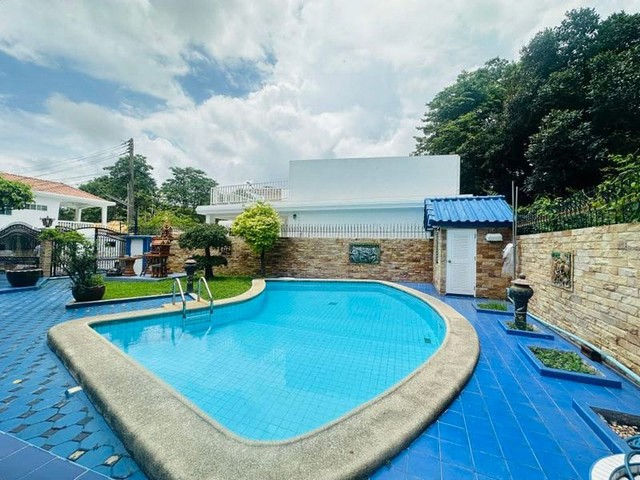 TEL : 092-288 9359 คุณดนิตาLine : https://line.me/ti/p/yxo92dHWP1ขายบ้านเดี่ยวพลูวิลล่าพัทยา ฝั่งทะเล ซอยทัพพะยา 15 บางละมุง ชลบุรี ราคาขาย 8,500,000 ล้านบาท ค่าโอน 50/50 รายละเอียด : บ้านพลูวิลล่าหลังใหญ่ พื้นที่ 118 ตรว  4 ห้องนอน 3 ห้องน้ำห้องโถงใหญ่ จอดรถในบ้าน-นอกบ้านครัวไทยและครัวฝรั่งของในบ้านเฟอร์บิ้ว-เครื่องใช้ไฟฟ้า ให้หมดF-A15 (287)