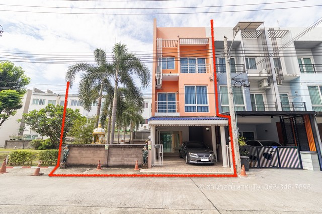 M0419ขายด่วนมาก ทาวน์โฮม 3 ชั้น เนื้อที่ 44.1 ตรว. โครงการกรีนิช รามอินทรา (Greenwich Ramintra) ใกล้รถไฟฟ้าสายสีชมพูรายละเอียด• พื้นที่เยอะ เนื้อที่ 44.1 ตรว. พื้นที่ใช้สอย 190 ตรม./ ติดสวน• 3 นอน 3 น้ำ 6 แอร์ 1 จอดรถ (หน้าบ้านได้ 2 คัน) / หน้าบ้านหันทิศตะวันออกเฉียงเหนือ• พื้นชั้นล่างแกรนิตโต้ ชั้นบนลามิเนต / ค่าส่วนกลาง 18,522 บาทต่อปี• ค่าธรรมเนียมโอน และค่าอากร คนละครึ่งสิ่งอำนวยความสะดวก• ร