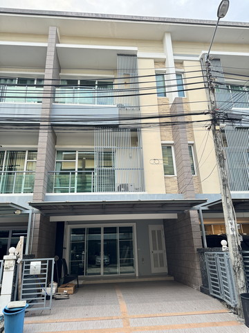 17 Townx plus Lardprao โยธินพัฒนา3ถ. ประดิษฐ์มนูธรรม เฟอร์นิเจอร์ + เครื่องใช้ครบพื้นที่ใช้สอย 250 ตร.ม. 3ห้องนอน 4ห้องน้ำ จอดรถได้2 คันให้เช่า 28,500 บาท/เดือนสัญญาขั้นต่ำ 1 ปีแรกเข้าประกัน 2เดือน + ล่วงหน้า 1 เดือนเฟอร์นิเจอร์ + เครื่องใช้ครบเจ้าหน้าที่รักษาความปลอดภัยตลอด 24 ชั่วโมงสนใจสอบถามข้อมูล และนัดดูNH654Mobile : 099-0964479, 0989566391Line OA :@Goodassets We Chat : Achiwarasp…..หมายเหตุ *เพื่อความรวดเร็ว รบกวนแคปหน้าประกา�