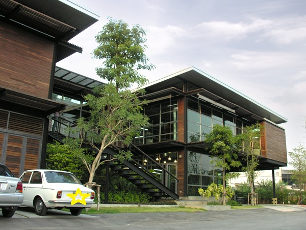 ขายอาคารสำนักงาน Style Loft อาคารเก็บของ 176 ตรว. พระรามเก้า 64 พร้อมเฟอร์นิเจอร์ พร้อมใช้งาน ใกล้เดอะไนน์พระราม 9 ใกล้สุวรรณภูมิ *** ราคาขาย 35 ล้านบาท ติดต่อ::  ชยา โทร/ID Line:: 0942823961   Link Line:: https://line.me/ti/p/3xFA1An8Kcรหัส # T26-046อาคารสำนักงานสร้างสรรค์สถาปัตยกรรม​ Loft Style พระรามเก้า 64- อาคารแฝด สูง 2 ชั้น 2 อาคาร เชื่อมต่อกันด้วยพื้นที่ส่วนกลาง - เนื้อที่ดิน 175.7 ตารางวา- พื้นที่อาคาร 792 ตารางเมตร - พร้อมอาคารเก�