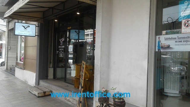 รหัสทรัพย์ : 5955ที่ดิน&nbsp;ท่าระหัด&nbsp;เมืองสุพรรณบุรี ใกล้ตัวเมือง ราคาถูกมากที่ตั้ง :&nbsp;ถนนวงแหวนสุพรรณบุรี 357&nbsp;ตำบลท่าระหัด&nbsp;อำเภอเมืองสุพรรณบุรี&nbsp;จังหวัดสุพรรณบุรี&nbsp;72000รายละเอียดทรัพย์&nbsp;- ที่ดินเปล่า ขนาดเนื้อที่ 2 ไร่ 1 งาน 3.9 ตารางวา&nbsp;หน้ากว้าง 29 เมตร ลึก 97 เมตร- ถมแล้ว&nbsp;2 งาน- แปลงที่ดิน สี่เหลี่ยมคางหมูพื้นที่สวย หน้ากว้างติดถนน- ที่ดินสวย เหมาะทำการเกษตร&nbsp;ห�