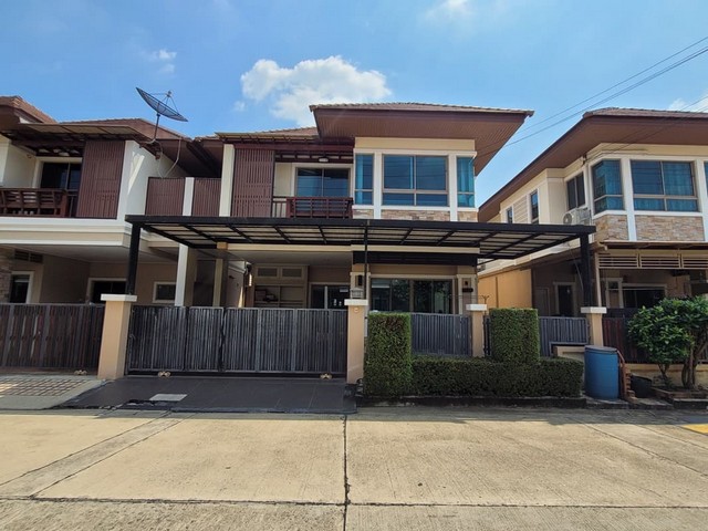  รหัสทรัพย์ (Code ID) :  PTT-26-P00968  ราคา  6,100,000 บาท (ราคาต่อรองได้) ▸ เนื้อที่  38 ตารางวา พื้นที่ใช้สอย 164.94 ตารางเมตร   ▸ - ห้องนอน - ห้องน้ำ    ▸ 1 ที่จอดรถ   บ้านแฝดหันไปทางทิศ   พิกัดทรัพย์ :  https://maps.app.goo.gl/Rn97Pbq6JrPf83La6  สถานที่ใกล้เคียง ▸ใกล้เซ็นทรัล ปิ่นเกล้า ▸ใกล้ตลาดน้ำตลิ่งชัน ▸ใกล้เซ็นทรัลเวสต์วิลล์ ▸ใกล้โรงพยาบาลยันฮี  สอบถามเพิ่มเติม / นัดชม โทร. 097-419-5982(พลอย) โทร. 096-932-4624(ออมสิน) Line : @panaya (มี@ด้านหน้า)  ป�