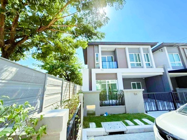 ทำเลบางใหญ่ บ้านสไตล์ Modern Luxe ใกล้ MRT คลองบางไผ่ 950 ม.ถ.คลองถนน บางแม่นาง 3น้ำ Grande บ้าน 2ชั้น 3นอน Lotus บางใหญ่ พื้นที่ใช้สอย 38 ตร.ว.150 ตร.ม.18,999 B-M.บรรยากาศเป็นส่วนตัว ลมดี เงียบสงบ เหมาะอยู่อาศัย Pleno ใกล้ Central Westgate ตลาดบางใหญ่ 2.3 กม. และแหล่งไลฟ์สไตล์ย่านบางใหญ่Khlong Thanon Road Bang Mae Nang 3 bath Grande Two story twin house 3 bed  MRT Khlong Bang Phai 950 m. Lotus Bang Yai. 38 sq.wa. 150 sq.m. usable area 18,999 B-M. Prime location in Bang Yai modern luxe style house with private atmosphere good ventilation quiet and peaceful ideal for living close to Central Westgate Bang Yai Market 2.3 km. and li