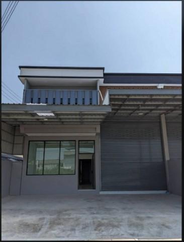 ให้เช่าโกดังสร้างใหม่ 350ตร.ม. พร้อมออฟฟิศ3ชั้นย่านลำลูกกาคลอง4ปทุมธานีราคาเช่า 38,000 บาท / เดือน ( สัญญาขั้นต่ำ 3 ปี ประกัน 2 เดือน ล่วงหน้า 1 เดือน )ที่ตั้ง ตำบลลาดสวาย อำเภอลำลูกกา จังหวัดปทุมธานีติดต่อ : คุณภัสพงณ์ 0634098164Line : binkem22https://www.facebook.com/profile.php?id=61581484955548เนื้อที่ 62 ตารางวา พร้อมออฟฟิศ 3 ชั้น จำนวน 4 ห้องนอน 5 ห้องน้ำ 1 ห้องครัวระบบไฟฟ้า 3 เฟส ที่จอดรถ 5 คัน พร้อมเข้าอยู่ได้ทันทีราคาเช