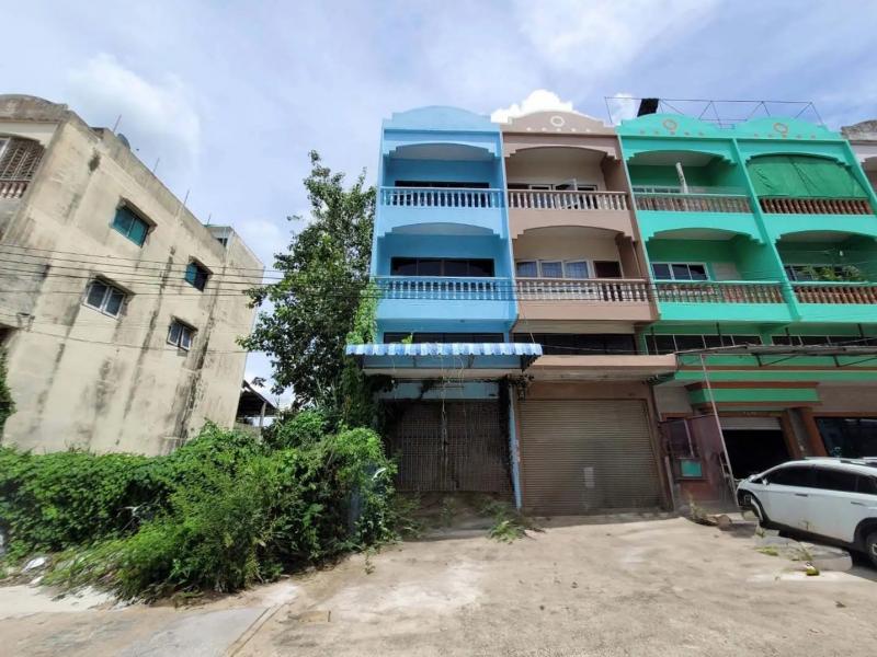   ขาย บ้านเดี่ยว/ทาวน์เฮ้าส์/คอนโด โครงการ  ขาย อาคารพาณิชย์ พรทวี วิลล่า  ถนน เลียบคลองทวีวัฒนา แขวง ทวีวัฒนา เขต ตลิ่งชัน กรุงเทพมหานคร  ราคาโปรโมชั่น  1,834,000    บาท    ลดจาก   2,080,000   บาท ราคาโปรโมชั่นตั้งแต่วันที่  2 มีนาคม - 31 พฤษภาคม 2569  รายละเอียดทรัพย์ -  เนื้อที่ 24.00 ตร.ว.  พื้นที่ใช้สอย 318.00 ตร.ม.  -  บ้านหันไปทางทิศ ตะวันออก  พิกัดทรัพย์ :   https://maps.app.goo.gl/Qmn1wmzdw67Qhsyz6  สถานที่ใกล้เคียง   - มหาวิท�