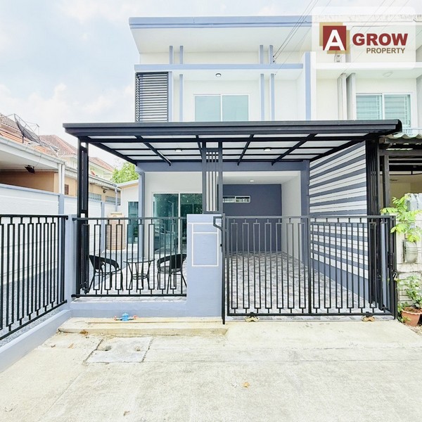 หมู่บ้านพฤกษาทาวน์เน็กซ์ รามอินทรา บ้านหลังมุม ทำเลดี รีโนเวทใหม่ พร้อมเข้าอยู่ที่ตั้ง : ถนนพระยาสุเรนทร์ แขวงบางชัน เขตคลองสามวา กรุงเทพมหานครรหัสทรัพย์ : AGT01255ราคาขาย : 2,950,000 บาท**ฟรีโอน**รายละเอียดทรัพย์ :- ทาวน์เฮ้าส์ 2 ชั้น- เนื้อที่ 24.8 ตรว.- 4 ห้องนอน- 2 ห้องน้ำ- 1 ห้องครัว- 1 ห้องโถง- 1 จอดในบ้าน- บ้านหันหน้าทางทิศเหนือจุดเด่น :- บ้านรีโนเวทใหม่ทั้งหลัง เฟอร์ฯครบ พร้อมเ�