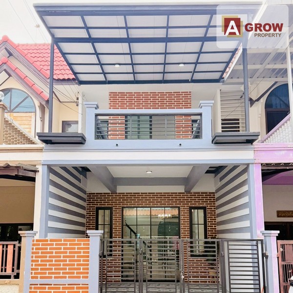 หมู่บ้านเพชรไพลิน พระยาสุเรนทร์ 30 ทำเลดี เดินทางสะดวก รีโนเวทใหม่พร้อมเข้าอยู่แล้ววันนี้ที่ตั้ง : ซอยพระยาสุเรนทร์ 30 แขวงบางชัน เขตคลองสามวา กรุงเทพมหานครรหัสทรัพย์ : AGT01254ราคาขาย : 2,150,000 บาท**ฟรีโอน**รายละเอียดทรัพย์ :- ทาวน์เฮ้าส์ 2 ชั้น- เนื้อที่ 19 ตรว.- 2 ห้องนอน- 2 ห้องน้ำ- 1 ห้องครัว- 1 ห้องโถง- 1 จอดในบ้านจุดเด่น :- ทำเลดี เดินทางสะดวก รีโนเวทใหม่พร้อมเข้าอยู่- ต่อเติมเท�