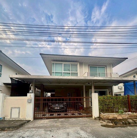 คุ้มมาก ขายเพียง 4.95 ล้าน #ศุภาลัย โมด้า #โซนมีโชค–รวมโชค บ้านเดี่ยว 2 ชั้น สภาพกริ๊บเหมือนบ้านใหม่! ทำเลดี โครงการคุณภาพ เจ้าของบ้านดูแลอย่างดี พร้อมอยู่ ฟังก์ชันครบ เดินทางเข้าเมืองสะดวก ไป Central Festival เชียงใหม่ ได้ง่ายมากรายละเอียดทรัพย์• เนื้อที่ดิน 53.3 ตารางวา• พื้นที่ใช้สอย 170 ตารางเมตร• 3 ห้องนอน• 1 ห้องแต่งตัว• 3 ห้องน้ำ• 2 ที่จอดรถห้องครัว 2 โซน• ครัวในบ้าน• ครัว�