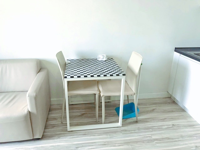 บางรักน้อยท่าอิฐ  1 นอน 1 น้ำ MRTบางรักใหญ่ 88ม. ให้เช่าคอนโด S9 อาคารC ชั้น7 28ตร.ม. เฟอร์ เครื่องใช้ไฟฟ้าครบ6,498 B-M รร.นานาชาติร่วมฤดี  6.6 กม.วิวสวน ตลาดสดท่าอิฐ 1.8 กม.หาของกินง่าย เดินทางสะดวก ถ.ราชพฤกษ์ รัตนาธิเบศfor rent S9 Building C 7th floor 28sq.m.MRT BangRakYai 88m. BangRakNoiThaIt Condo  1 bed 1 bath  fully furnished electrical appliances 6,498 B-M Ruamrudee International School 6.6 km. garden view Tha It fresh market 1.8 km. easy to find food convenient transportation Ratchaphruek Road. Rattanathibetถ.ราชพฤกษ์ รัตนาธิเบศบางรักใหญ่ บางบัวทอง นนทบุรี 28 ตร.ม.2