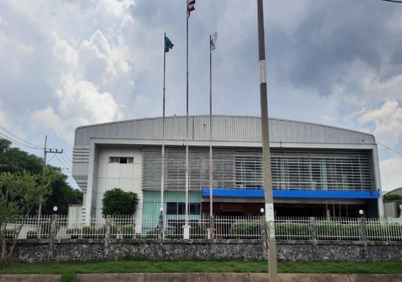 ให้เช่าโรงงาน /โกดัง/ ออฟฟิต ทรัพย์สวยสุดๆๆ ในนิคมอุตสาหกกรมโรจนะ อยุธยา  &nbsp;  ให้เช่าพื้นที่รวม 3,450 ตรม. (ในพื้นที่ 6 ไร่ )  รวมแบ่งเป็น 3 โกดัง  &nbsp;โกดังที่&nbsp;#1ใหญ่&nbsp;  - พื้นที่โกดัง 1,900 -2600 ตรม.  - พื้นที่ออฟฟิต 2 ชั้น รวม 300 ตรม.  &nbsp;โกดังที่&nbsp;#2เล็ก&nbsp;  - พื้นที่โกดัง 300 ตรม.  &nbsp;โกดังที่&nbsp;#3เล็ก&nbsp;  - พื้นที่โกดัง 250 ตรม.  &nbsp;ราคาเช่า&nbsp;&nbsp;: 850,000 บาท / เดือน  พิกัด / Location  &nbsp;&nbsp;https://maps.app.goo.gl/2nHw7s7NUBdNzPZX7 