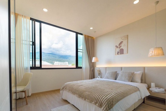 ขายคอนโด ริมน้ำแมนชั่น คอนโดมิเนียม ทำเลดีมาก ติดรั้วมหาวิทยาลัยเชียงใหม่ ห้องรีโนเวทใหม่สไตล์ Modern Minimal บรรยากาศอบอุ่น น่าอยู่ พร้อมเฟอร์นิเจอร์บิ้วอินครบ เห็น วิวดอยสุเทพเต็มทั้งลูก จากห้อง ชั้น 6 โลเคชันแบบนี้หาได้ยากมาก เหมาะทั้งซื้ออยู่อาศัยเองและซื้อเพื่อลงทุนปล่อยเช่ารายละเอียดห้องขนาด 28 ตร.ม.ชั้น 6กั้นเป็นสัดส่วน ทั้งห้องนอนและห้องนั่งเล่นห้องร