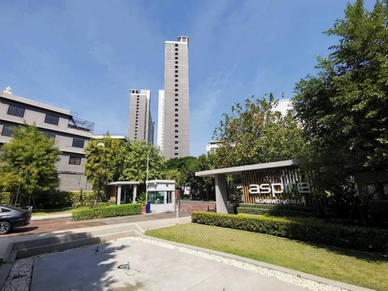  ขาย บ้านเดี่ยว/ทาวน์เฮ้าส์/คอนโด โครงการ   ถนน งามวงศ์วาน แขวง ทุ่งสองห้อง เขต หลักสี่ จังหวัด กรุงเทพมหานคร  ราคาโปรโมชั่น  1,787,000     บาท    ลดจาก  1,997,000    บาท ราคาโปรโมชั่นตั้งแต่วันที่  2 มีนาคม - 31 พฤษภาคม 2569  รายละเอียดทรัพย์ -  พื้นที่ใช้สอย 28.53 ตร.ม.  -  บ้านหันไปทางทิศ  ตะวันตก  พิกัดทรัพย์ :  https://maps.app.goo.gl/XWMKidpTBeXPXpwTA   สถานที่ใกล้เคียง   - โรงพยาบาลนนทเวช 4.00 กม.  -  เดอะมอลล์ ไลฟ์สโตร์ งามวงศ์�