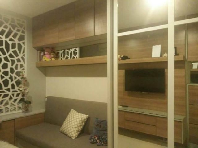 ขายบ้านเดี่ยว 2 ชั้น พร้อมผู้เช่า โครงการ ดีญ่า วาเล่ย์  ซุปเปอร์ เชียงใหม่ที่ตั้ง : ตำบลยางเนิ้ง อำเภอสารภี จังหวัดเชียงใหม่ 50140พิกัด : https://maps.app.goo.gl/YRzMrNWDsBRw8PJi9ขนาดพื้นที่ : 43.4 ตารางวารายละเอียดบ้านเดี่ยว 2 ชั้น สภาพดี พร้อมอยู่ พื้นที่ใช้สอยคุ้มค่า-4 ห้องนอน-3 ห้องน้ำ-ต่อเติมห้องครัวเรียบร้อย-พื้นที่ซักล้างหลังบ้าน-ต่อเติมระเบียงชั้นบนเป็นห้องทำงานจุดเด่น-บรรยากาศเงี�