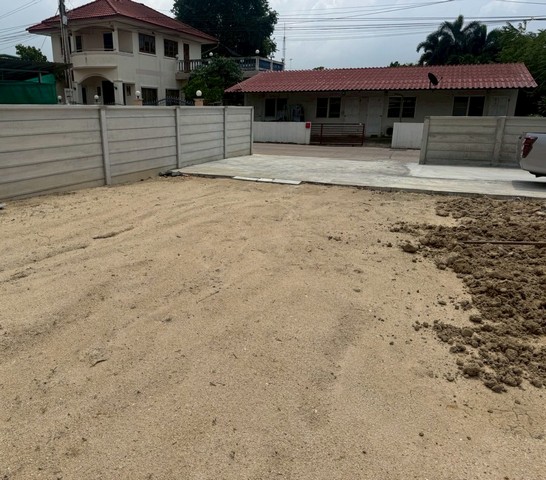 ZT907 ขายที่ดิน 89 วา  บางละมุง7  ชลบุรี  ใกล้ปั้ม ปตท.บางละมุง5ขายที่ดิน ซอยบางละมุง 7เนื้อที่ 89 ตรว.หน้ากว้าง 15 เมตร ลึก 24 เมตรที่ตั้ง ต.บางละมุง อ.บางละมุง จ.ชลบุรีสถานที่ใกล้เคียงปั้ม ปตท.บางละมุง 5ถ.สุขุมวิท รร.ศรีสุวิชญ์ ดูโฉม แหลมฉบังขาย 3,200,000 บาท ฟรีโอนสนใจติดต่อ086-355-8842088-012-3084