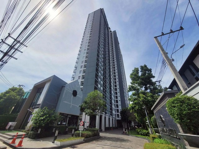   ขาย บ้านเดี่ยว/ทาวน์เฮ้าส์/คอนโด โครงการ  นอตติ้ง ฮิลล์ สุขุมวิท แพรกษาถนน แพรกษา ตำบล ท้ายบ้านใหม่ อำเภอ เมืองสมุทรปราการ จังหวัด สมุทรปราการ  ราคาโปรโมชั่น   1,485,000   บาท    ลดจาก  1,815,000    บาท ราคาโปรโมชั่นตั้งแต่วันที่  2 มีนาคม - 31 พฤษภาคม 2569  รายละเอียดทรัพย์ -    พื้นที่ใช้สอย 23.57 ตร.ม.  พิกัดทรัพย์ : https://maps.app.goo.gl/uuJFy86JiX7HPxCw8  สถานที่ใกล้เคียง   -  โรบินสัน สมุทรปราการ -  BTS สถานีแพรกษา -  แม็ค