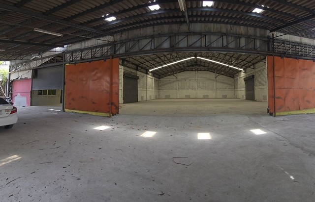 RK0878 ให้เช่าโกดัง ขนาด 1225 ตรม. ย่าน หทัยราษฎร์ มีนบุรี หนองจอก รามอินทรา 117โกดัง รามอินทรา 117พิกัดรามอินทรา117  บางชัน คลองสามวา กทม. ขนาด 1225 ตรม. 1 ออฟฟิศ 1 ห้องน้ำรักษาความปลอดภัยด้วยรปภ. 24 ชมพร้อมกล้องCCTV อำนวยความสะดวกให้เข้าออกได้ตลอด สามารถขนส่งสินค้าเข้าสู่เขตชั้นในกรุงเทพได้รวดเร็ว -ทางพิเศษฉลองรัช (อาจณรงค์-รามอินทรา-วงแหวนรอบนอกฝั่งตะวันออก)-ทางพิเศษอุดรรัถย