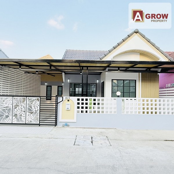 หมู่บ้านนันทวัน 4 ซอยเลียบวารี 53 ต้นซอย ทำเลดี ตกแต่งครบ พร้อมเข้าอยู่ที่ตั้ง : แขวงโคกแฝด เขตหนองจอก กรุงเทพมหานครรหัสทรัพย์ : AGH00566ราคาขาย : 2,300,000 บาท**ฟรีโอน**รายละเอียดทรัพย์ :- บ้านเดี่ยว 1 ชั้น- เนื้อที่ 27.6 ตรว.- 3 ห้องนอน- 2 ห้องน้ำ- 1 ห้องครัว- 1 ห้องโถง- 2 จอดในบ้านจุดเด่น :- ต้นซอย ทำเลดี ตกแต่งครบ พร้อมเข้าอยู่- ปูกระเบื้องใหม่ทั้งหลัง- ทาสีกึ่งเงา ลงรองพื้น ทั้งถายนอกภา�