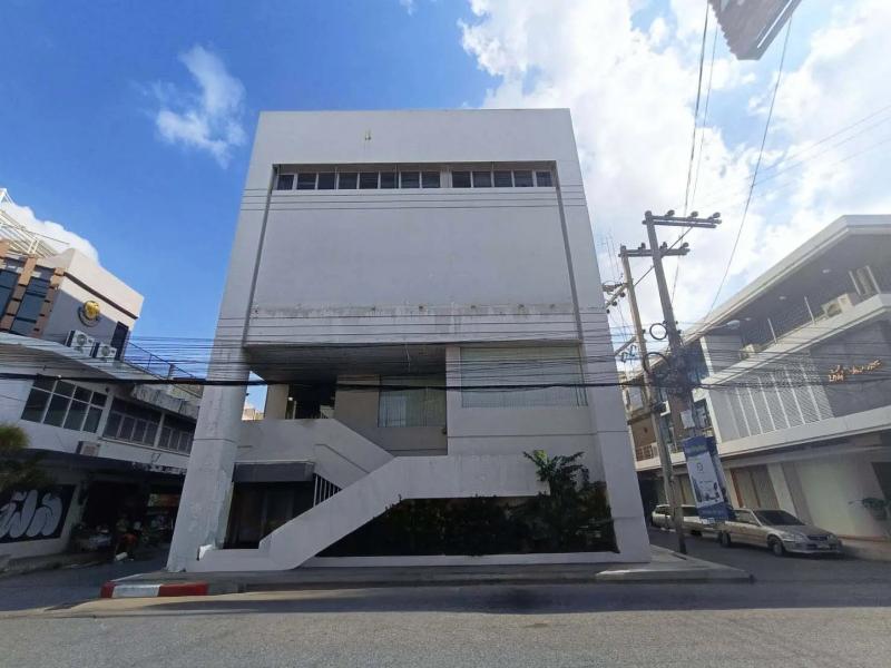 ขาย สำนักงาน เมืองสิงห์บุรี ถนนนายแท่น ราคาโปรโมชั่น ลดพิเศษ