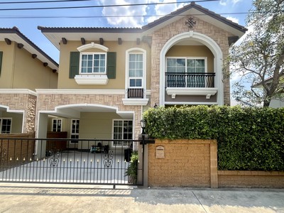 โครงการ Private เพียง 40 ยูนิต!!! ขายบ้านแฝด โครงการ นีโอ โฮม บางแค (Neo Home Bangkhae) 4 ห้องนอน บรรยากาศสงบ เป็นส่วนตัวสุดๆ!.TPI-2899.ขายบ้านแฝด 2 ชั้น โครงการ Private มีเพียง 40 ยูนิต ให้ความเป็นส่วนตัวสูง บรรยากาศเงียบสงบ ที่ดิน 39.2 ตารางวา พื้นที่ใช้สอย 140 ตารางเมตร ฟังก์ชัน 4 ห้องนอน 3 ห้องน้ำ จอดรถได้ 2 คัน รองรับครอบครัวขนาดกลางถึงใหญ่ .รายละเอียดทรัพย์- โครงการ: นีโอโฮม บางแค (Neo Home Bangkhae)- ประเภท: บ้�