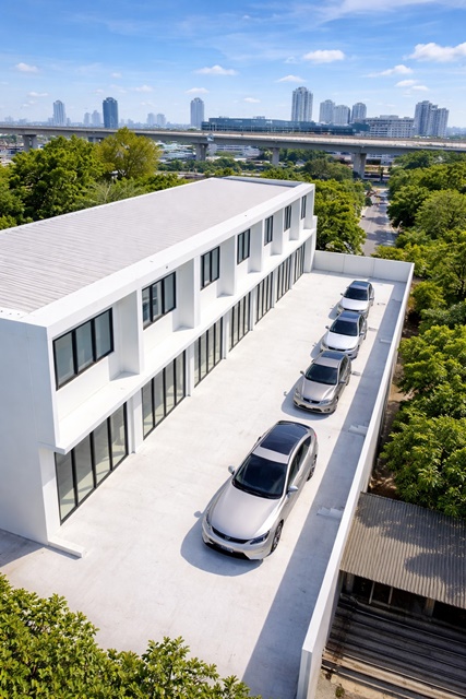 BTS สุรศักดิ์ 300 ม. 4 นอน 4 น้ำ พื้นที่ใช้สอย 820 ตร.ม.103 ตร.วา.โกดัง 2 ชั้น 6 คูหา 119,998 B-M.รีโนเวทใหม่ ใจกลางเมือง ใกล้รร.กรุงเทพคริสเตียน 2 กม. เหมาะเก็บสินค้า ออฟฟิศ และธุรกิจ พร้อมที่จอดรถ 8 คัน  เดินทางสะดวก เชื่อมต่อหลายเส้นทางหลัก และทางด่วนได้สะดวก300 m. from BTS Surasak 4 bed 4 bath 820 sq.m. usable area 103 sq.wa. 2 story warehouse with 6 units rent 119,998 B-M. newly renovated city center 2 km. from Bangkok Christian School suitable for warehousing office and business includes parking for 8 cars convenient access to main roads and expresswaysถ. เจริญราษฎร์ สา