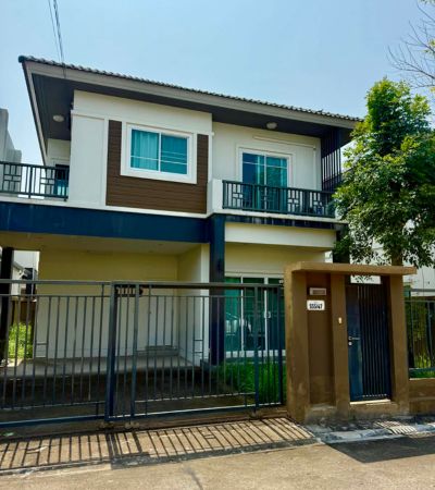 ขาย 4.29 ล้านบาท*หมู่บ้านเดอะแกรนด์ สันป่าเลียงบ้านเดี่ยว หลัง รร.วารีเชียงใหม่ หมู่บ้านสงบ เป็นส่วนตัว .รายละเอียดบ้าน• เนื้อที่ 42 ตร.วา• พื้นที่ใช้สอยประมาณ 250 ตร.ม.• 3 ห้องนอน | 3 ห้องน้ำ• 1 ห้องครัว• มีพื้นที่เหลือสำหรับ ต่อเติมครัวหรือห้องอเนกประสงค์ได้บ้านหันหน้าทิศเหนือบรรยากาศร่มรื่น ไม่ร้อน อยู่สบาย.ราคาขาย 4.29 ล้านบาทฟรีโอน ฟรีค่าใช้จ่ายวันโอนทั้งหมด.ทำ�