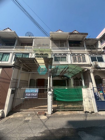 Townhouse in Onnut 3 Storey (Agent Post)                       4 Bedrooms 3 Bathrooms for Sale** SELLING PRICE : 7 MB [386,500 Baht. /Sq.w.] (Transfer fee 50/50) **Listing ID : C2799Location : Onnut 12 AlleyType : 4 Bedrooms 3 BathroomsSize : 19 Sq.w. (Usable Area 228 Sq.m.)Function :- Fully Furnished- 1 Parking Areaทาวน์โฮม อ่อนนุช 3 ชั้นขาย 4 ห้องนอน 3 ห้องน้ำ** ราคาขาย : 7 ล้านบาท [368,500 บาท ต่อตารางวา] (โอนกรรมสิทธิ์ 50/50) **Listing ID : C2799พื้นที่ : อ่อนนุช 12ประเภท : 4 ห้องนอน 3 ห้องน้ำขนาด : 19 ตารางวา พื้นที่ใช้สอย 228 ตารางเมตรFunction : - ตกแต่งพร้อมอาศัย ฯ- มีพื้นที่จอดรถ 1 คันContactJanyanan (Pang)Tel / WhatsApp : +66 (0)