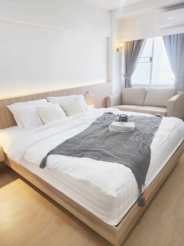 ขายคอนโดลับใจกลางเมือง! JC Tower อินทามระ 10 – คอนโดที่ “รอดจากแผ่นดินไหว” โครงสร้างแข็งแรงสุดๆ รีโนเวทใหม่ทั้งห้อง พร้อมอยู่!ราคา 2.8 ล้านบาท จุดเด่นสุดว้าว คอนโดขนาดใหญ่ 2 ห้องนอน 1 ห้องน้ำ 1 ห้องครัว ขนาด XXL 57.6 ตร.ม.ชั้น 15  ชั้นสูง วิวโล่ง สบายตา สไตล์รีสอร์ท-คาเฟ่มินิมอล ใจกลางเมือง แอร์ใหม่ทั้ง 2 ห้องนอน + Digital Door Lock ฟรี! ที่จอดรถ 1 คัน โครงการผ่านแผ่นดินไหวมาแล้ว โครงสร้างมั�