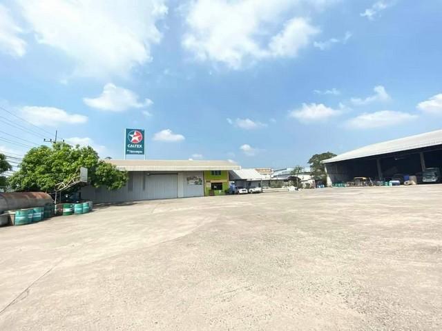  ขายที่ดินพร้อมสิ่งปลูกสร้าง ติดถนน ฉะเชิงเทรา-กบินทร์บุรี ขนาด 5 ไร่ 1 งาน84 ตารางวา ทำเลดี ใกล้วัดสมานติดต่อ : คุณสราวุฒิ 0994108945Line : 0994108945- ขนาด: 5ไร่ 1งาน 84ตารางวา- อยู่ติดถนน 304 เส้นฉะเชิงเทรา-กบินทร์บุรี ก่อนถึงทางเข้าวัดสมาน วัดจุกเฌอ 100 เมตร- เป็นบ้านพร้อมโกดัง- มีบ้านพักคนงาน 2 ชั้น 14 ห้อง- มีโรงจอดรถ- มีโกดังเล็ก พร้อมออฟฟิศอีกหนึ่งหลัง- พื้นเทคอนกรีตอย่างหนา รถพ่วงสา