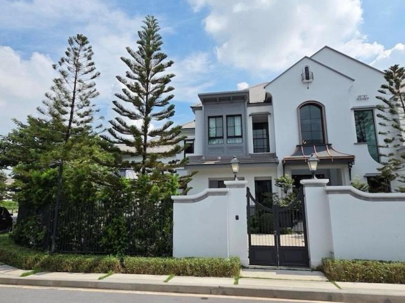 HS 1843 ขายและให้เช่าบ้านหรู 2 ชั้น โครงการนันทวัน พระราม 9 กรุงเทพกรีฑา 