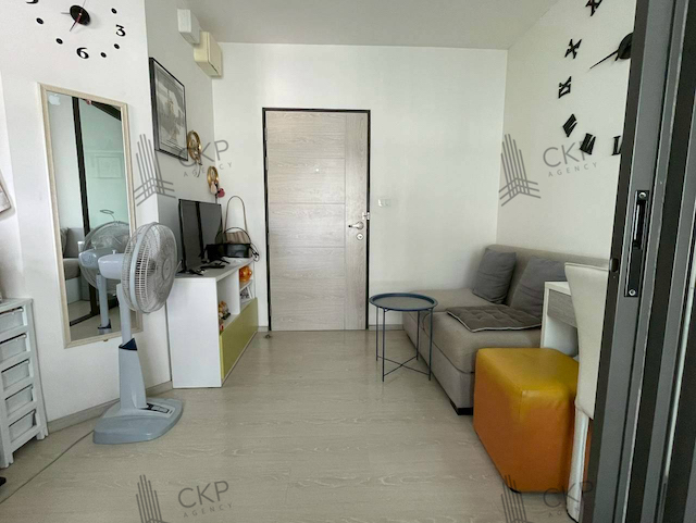 ขาย คอนโดทำเลทอง กรีเน่ ดอนเมือง–สรงประภา ใกล้สนามบิน เดินทางสะดวก ใช้ชีวิตง่าย ครบทุกความต้องการของการอยู่อาศัยในเมือง | รหัส 93351 แขวงดอนเมือง เขตดอนเมือง กรุงเทพฯ ติดต่อสอบถามได้ค่ะรายละเอียด (Description)- ขนาด 25.15 ตร.ม.- อยู่ชั้นที่ 6 อาคาร 1A- 1 ห้องนอน 1 ห้องน้ำ- แอร์ 1 เครื่องการเดินทาง- ติดถนนสรงประภา- ถนนประชาอุทิศ  150 เมตร- ถนนเลียบคลองประปา  2.4 กิโลเมตรสถานที่ใกล้เคียง- 