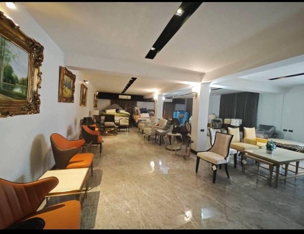 ให้เช่าอาคาร 3 ชั้น ซอยงามวงศ์วาน 53 ที่ดิน 63 ตรว. 900 ตารางเมตร เหมาะทำธุรกิจรหัส RP262ราคาเช่า 200,000 บาท/ เดือน ต่อรองใด้สัญญาเช่า 3 ปีติดต่อ คุณช่อผกา โทร 0616198565 LINE 0616198565สำรอง LINE 0812523279 ส่งลิ้งก์ไว้ได้เลย-อาคาร ซอยงามวงศ์วาน 53-3 ชั้น -ที่ดินขนาด 63 ตารางวา -พื้นที่ใช้สอยรวมกว่า 900 ตารางเมตร-4 ห้องนอนและห้องน้ำ-แอร์ 11 เครื่อง-ตกแต่งพร้อมใช้งาน เหมาะสำหรับธุรกิจความงาม โรงพยาบาลความงาม