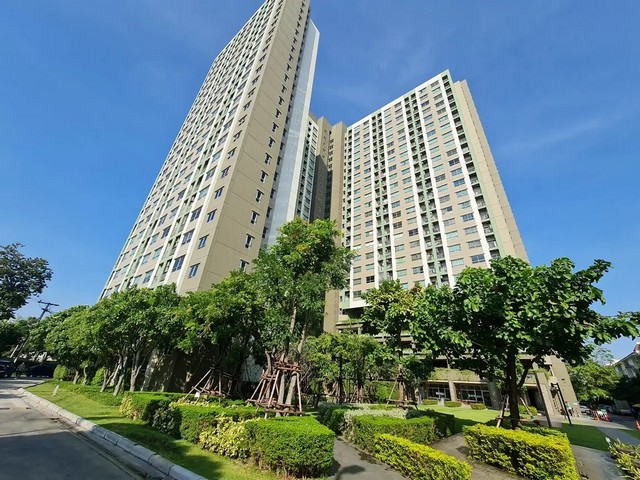   ขาย บ้านเดี่ยว/ทาวน์เฮ้าส์/คอนโด โครงการ ลุมพินี วิลล์ นครอินทร์-ริเวอร์วิว ถนน นครอินทร์ ตำบล ตลาดขวัญ อำเภอ เมืองนนทบุรี จังหวัด นนทบุรี  ราคาโปรโมชั่น    1,161,000  บาท    ลดจาก   1,815,000   บาท ราคาโปรโมชั่นตั้งแต่วันที่  2 มีนาคม - 31 พฤษภาคม 2569  รายละเอียดทรัพย์ - พื้นที่ใช้สอย 26.07 ตร.ม.  พิกัดทรัพย์ : https://maps.app.goo.gl/bdG8qcDoKtz1rvVa7  สถานที่ใกล้เคียง   -  โรงพยาบาลเลอลักษณ์ 1.20 กม. -  บิ๊กซี ซูเปอร์เซ็นเต�