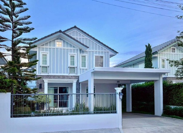 AOM 2616พร้อมขายVillaggio 2 ศรีนครินทร์-บางนา ถ.บัวนครินทร์ ต.บางแก้ว อ.บางพลี จ.สมุทรปราการ ราคา 8,500,000 บาท โครงการ Villaggio 2 ศรีนครินทร์-บางนา ถนน บัวนครินทร์ ตำบลบางแก้ว บางพลี,สมุทรปราการ   บ้านเดี่ยว   3  ห้องนอน   3   ห้องน้ำ   1  ห้องรับแขก   1  ห้องครัว   ที่ดิน   53.40 ตร.ว.   ใช้สอย   137.00 ตร.ม.ราคา 8,500,000ขายบ้านเดี่ยวในโครงการ Villaggio 2 ศรีนครินทร์-บางนา โครงการคุณภาพจาก Land & Housesบ้านตกแต่งบิ้วอินครบทั้งหล�