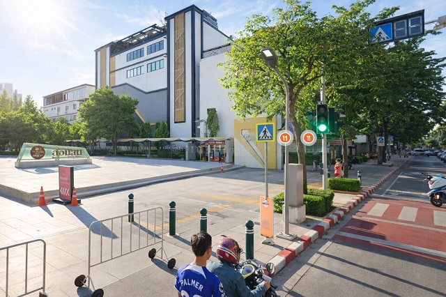 ร้าน Salon ร้านเสริมความงาม พร้อมที่จอดรถ สตูดิโอ 1 ห้องน้ำ 44 ตร.ม. ชั้น 4 อารีย์-สะพานควาย รร.สุรศักดิ์มนตรี 2.5 กม. 24,999 B-M. ทำเลศักยภาพ เหมาะทำออฟฟิศ  ร้านอาหารเดลิเวอรี่ หรือสตูดิโอ เดินทางง่าย ใกล้ BTS อารีย์ และอนุสาวรีย์ชัยสมรภูมิ BTSสะพานควาย 200ม. salon delivery restaurant BTS SaphanKhwai 200m. parking available Studio apartment with 1 bathroom  44 sq.m. 4th floor Ari SaphanKhwai area 2.5km. from Surasakmontri School 24,999B-M. prime location suitable for office beautyor creative studio  easy access near BTS Ari and Victory Monument30-second videohttps://youtube.com/shorts/mk8sYLGliPUถน