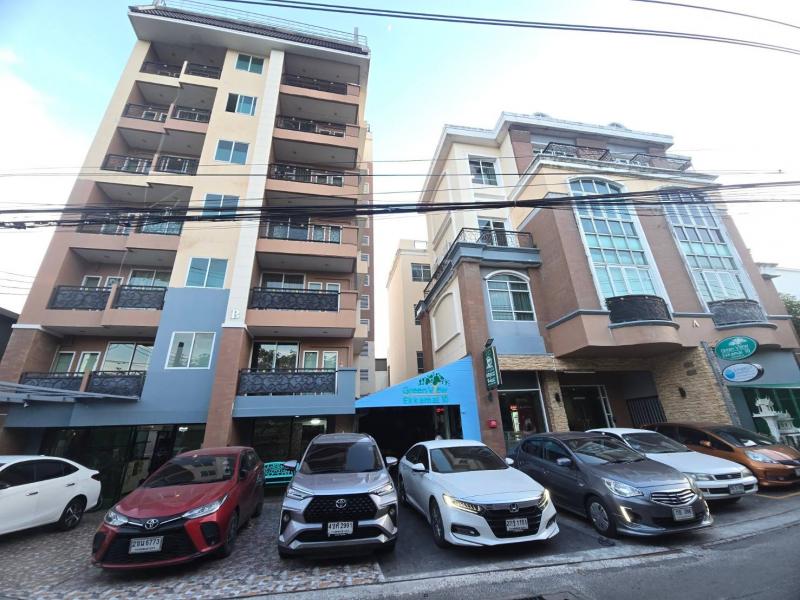 ขายเซอร์วิสอพาร์ทเม้นท์ เอกมัย เนื้อที่ 215 ตารางวา 7ชั้น