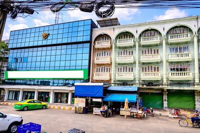 เหมาะทำสำนักงาน ค้าขาย ใกล้Big C บางบอน 2.5 กม. 18 ตร.ว.320 ตร.ม. 11,998 B-M. 7-11 ธนาคาร เอกชัย กาญจนา อาคารพาณิชย์ให้เช่า 3นอน 3แอร์ 3 น้ำ ทำเลติดถนนใหญ่ เอกชัย-บางบอน ใกล้ตลาดบางบอน 1.2 กม.เดินทางสะดวก ถ.กาญจนาภิเษกnear Big C Bang Bon 2.5 km. usable area 18 sq.wa. 320 sq.m.7-Eleven Bank Ekachai Kanjana Commercial building 3A/C for rent 3bed 3 bath  price 11,998 B-M suitable for office or retail prime location on Ekachai Bang Bon main road near Bang Bon Market 1.2 km. convenient transportation Kanchanaphisek Road ideal for business operations and customer accessถ.กาญจนาภิเษก เอกชัย แขวงบางบอนเหนือ เขตบางบ�