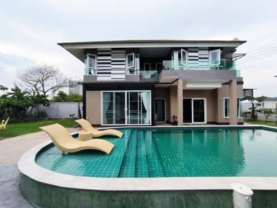 ให้เช่า บ้านพูลวิลล่า กาญจน์กนก 12  ใกล้รร.นานาชาติยูนิตี้คอนคอร์ด จ.เชียงใหม่ ถ.ซุปเปอร์ไฮเวย์ชม.-ลำปางไทวัสดุ ,บุญถาวร, บิ๊กซีดอนจั่น6 ห้องนอน 6 ห้องน้ำ พื้นที่ 140 ตรว. พืนที่ใช้สอย 300 ตรม.60,000 บาท  ไม่รับสัตว์เลี้ยง(ประกัน 2 + ล่วงหน้า 1 เดือน)สัญญา 1 ปีราคานี้รวมค่าดูแล สระและสนามหญ้าให้แล้ว 7 แอร์ เครื่องทำน้ำอุ่นเฟอร์ชุดรับแขก, ทีวีเครื่องซักผ้าไมโครเวฟชุดโต๊ะทานอา�