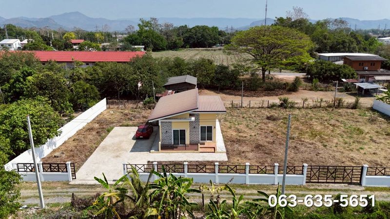 สนใจมาเที่ยวชมโทร ติดต่อ นกได้หลายช่องทางนะคะโทร. 061-494-9665โทร. 063-635-5651 (เบอร์นี้ไลน์เต็มค่ะ)ไลน์ไอดี : @nyland789(ไลน์คลิ๊กแล้วทักมาได้เลยค่ะ) https://lin.ee/R8sP0rj____________________________ชีวิตติดเซเว่นมาดูหลังนี้ อยู่หลังเซเว่น สี่แยก จปร. เพียง 250 เมตร เนื้อที่ 328 ตรว. 3.2 ล้านบ้านเลขที่ 97/1 ต.พรหมณี อ.เมืองนครนายก จ.นครนายกรูปที่สี่เหลี่ยมผืนผ้าสวย หน้ากว้างประมาณ 46 เมตร ลึกประมาณ 28 เมตร วัดจากแอปโดยประ�