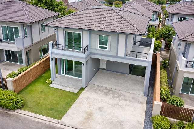 ทำเลถนนคลองหลวง รังสิตคลอง 2 บ้าน2 ชั้น เฟอร์ฯครบ 3นอน 35 ตร.ว. 140 ตร.ม.  17,998 B-M. คลองสอง 2 น้ำ ตลาดฟ้ารังสิตคลอง 2 700 ม.  เงียบสงบ เหมาะอยู่อาศัย เดินทางสะดวก ใกล้แหล่งชุมชน รร.โชคชัยรังสิต 2.5 กม. MRT คลองหลวง และสิ่งอำนวยความสะดวก  แพลนท์ KlongLuang Road Rangsit Klong2 700 m. from Talad Fah Rangsit Klong 2 35 sq.wa. Two story twin house fully furnished 3 bed 2 bath  140 sq.m. rent 17,998 B-M located on Klong Two quiet and peaceful ideal for living convenient transportation close to community amenities near Chokchai Rangsit School 2.5 km. MRT Klong Luang and nearby facilities plantบงกช 10-18ถ.รังสิต-นค�