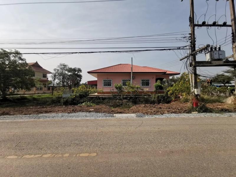    ขาย บ้านเดี่ยว บ้านโพธิ์ ฉะเชิงเทรา ถนนบ้านบางชายสอ ราคาโปรโมชั่น ลดพิเศษ  ซอย บ้านบางชายสอ ถนน บ้านบางชายสอ ตำบล บางกรูด อำเภอ บ้านโพธิ์ จังหวัด ฉะเชิงเทรา  ราคาโปรโมชั่น  10,511,000  บาท    ลดจาก  13,320,000   บาท ราคาโปรโมชั่นตั้งแต่วันที่  2 มีนาคม - 31 พฤษภาคม 2569  รายละเอียดทรัพย์ -  พื้นที่ใช้สอย 918 ตร.ม. -  บ้านหันไปทางทิศ ตะวันออกเฉียงเหนือ  พิกัดทรัพย์ : https://maps.app.goo.gl/BU6zWJNRL8HbhWD87  สถานที่ใก�