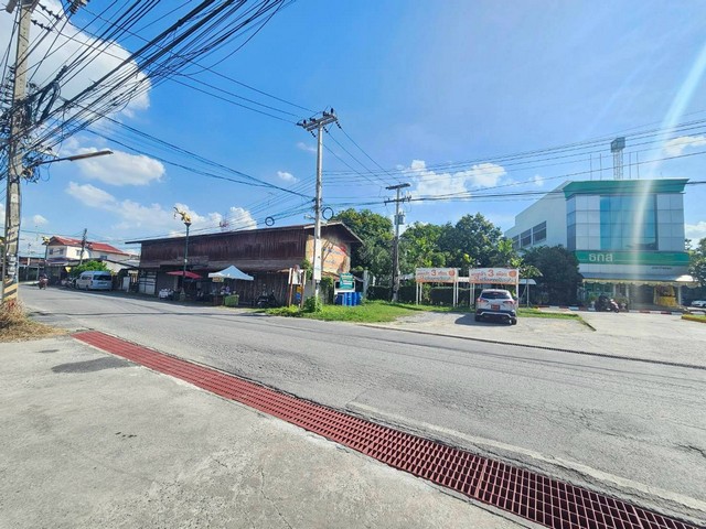 ขายที่เปล่าบ้านหมอ ที่ดินบ้านหมอสระบุรี ที่เปล่าสระบุรีต.บ้านหมอ อ.บ้านหมอ จ.สระบุรีเนื้อที่ 1 ไร่ 58 ตรว. =458 ตร.วหน้ากว้างติดถนน37ม.ลึก 28 ม.ทำเลมีอนาคต แหล่งชุมชนติดธนาคาร ธกส.ขาย 15,000,000 บาทสอบถามเพิ่มเติม นัดดูบ้านและที่ดิน ติดต่อTel : 062-5566954 (คุณปุ้ย) | Line ID : 0616649897